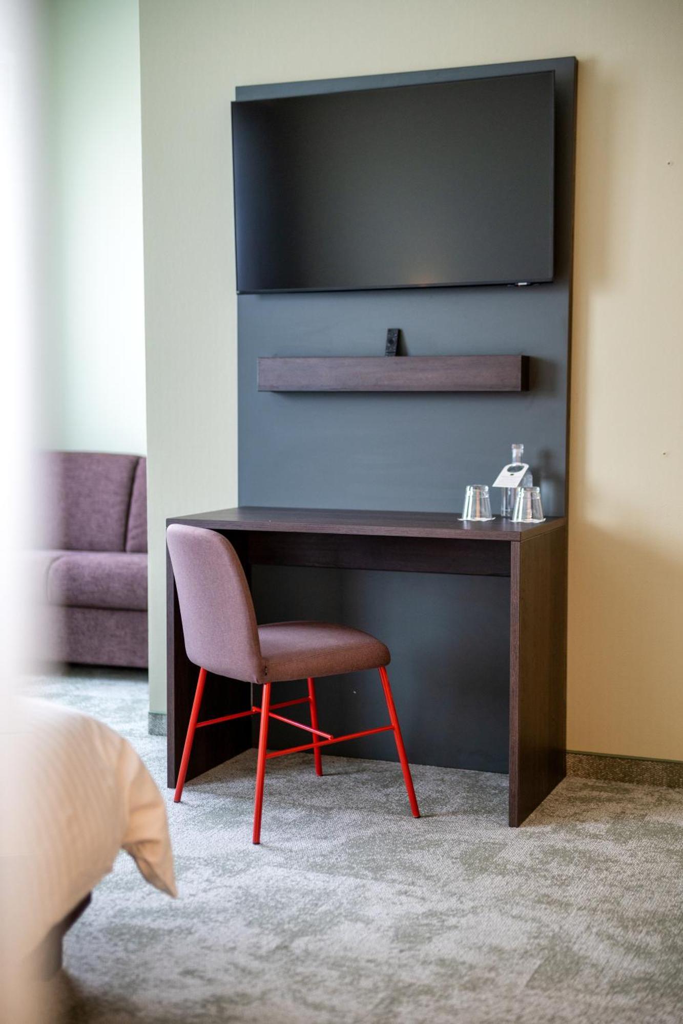 B-Smart Hotel Schoenenwerd Aarau Dış mekan fotoğraf